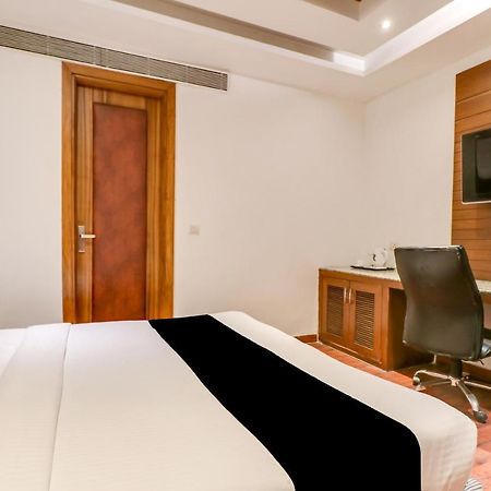 Townhouse 939 Hotel Gagan Inn Near Satyam Inox Patel Nagar Neu-Delhi Exterior foto