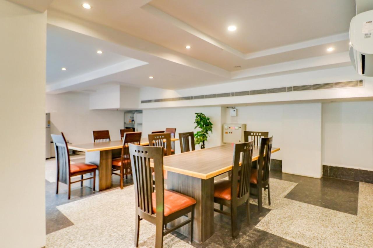 Townhouse 939 Hotel Gagan Inn Near Satyam Inox Patel Nagar Neu-Delhi Exterior foto