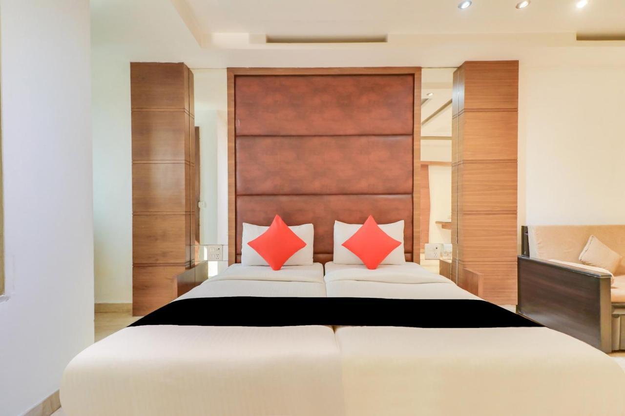 Townhouse 939 Hotel Gagan Inn Near Satyam Inox Patel Nagar Neu-Delhi Exterior foto