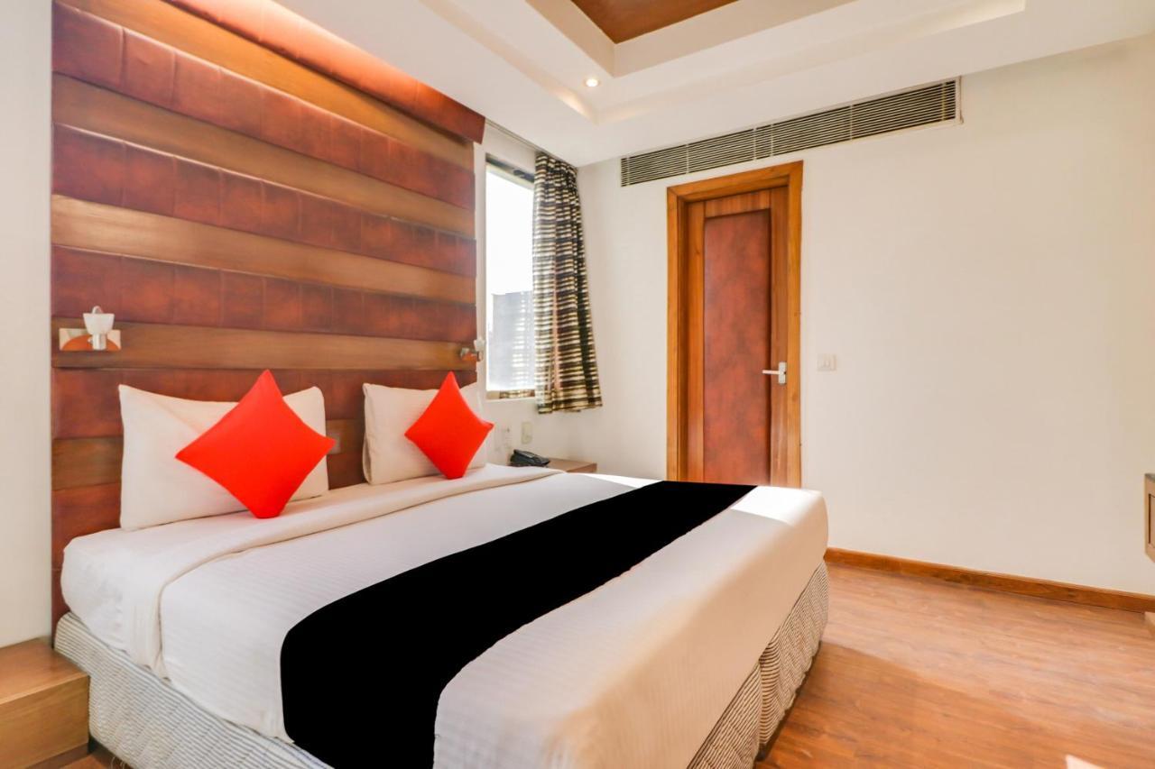 Townhouse 939 Hotel Gagan Inn Near Satyam Inox Patel Nagar Neu-Delhi Exterior foto