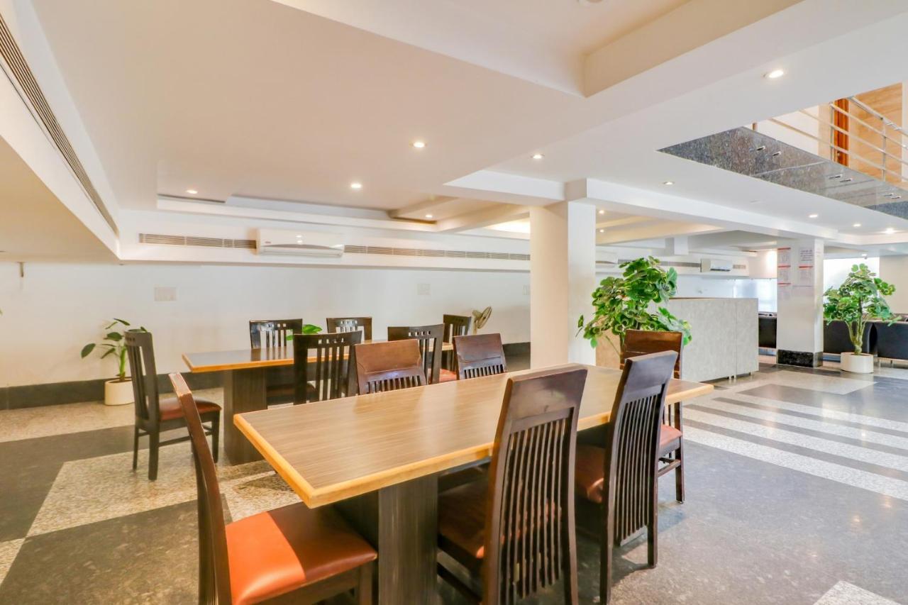 Townhouse 939 Hotel Gagan Inn Near Satyam Inox Patel Nagar Neu-Delhi Exterior foto