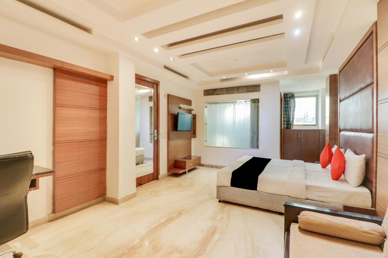 Townhouse 939 Hotel Gagan Inn Near Satyam Inox Patel Nagar Neu-Delhi Exterior foto